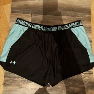 Women’s UA Shorts NWOT
